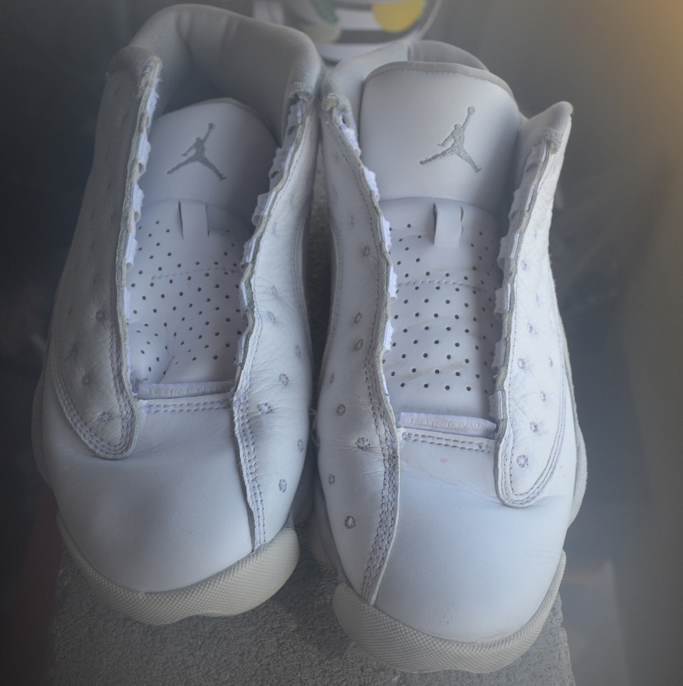 Nike Air Jordan XIII 13 Retro Low "Pure Platinum"